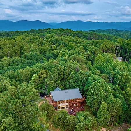 Panorama Mountain View Cabin, Less Than 10 Miles From Gatlinburg And Dollywood, Dog Friendly, 6 Bedrooms Sleeps 17, Fire Pit, Hottub, Washer Dryer, Fully Loaded Kitchen, Gameroom With A Tv, Pool Table, Arcade, Air Hockey, And Foosball Sevierville Ngoại thất bức ảnh